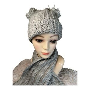 Cozy Trending Gray Handcrafted Crochet Hat and Scarf one size. New